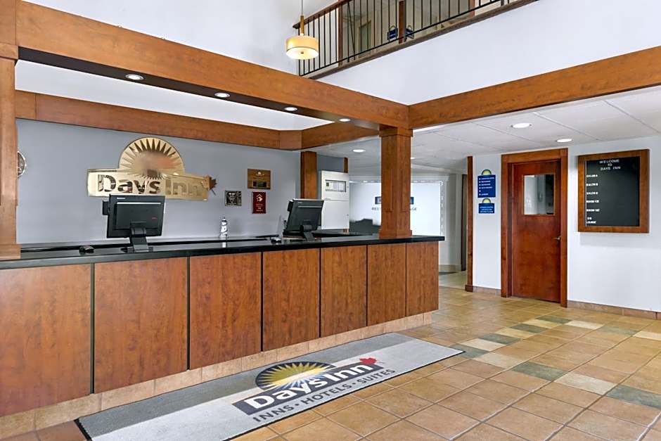 Days Inn & Conference Center by Wyndham Bridgewater