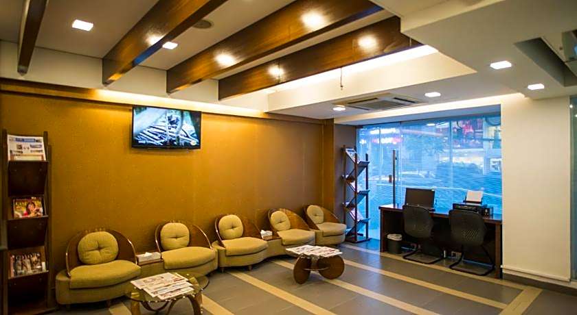 Platinum Grand Hotel