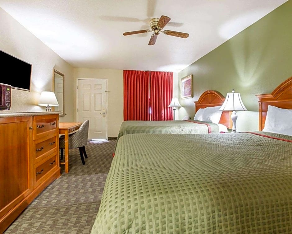 Rodeway Inn Delano
