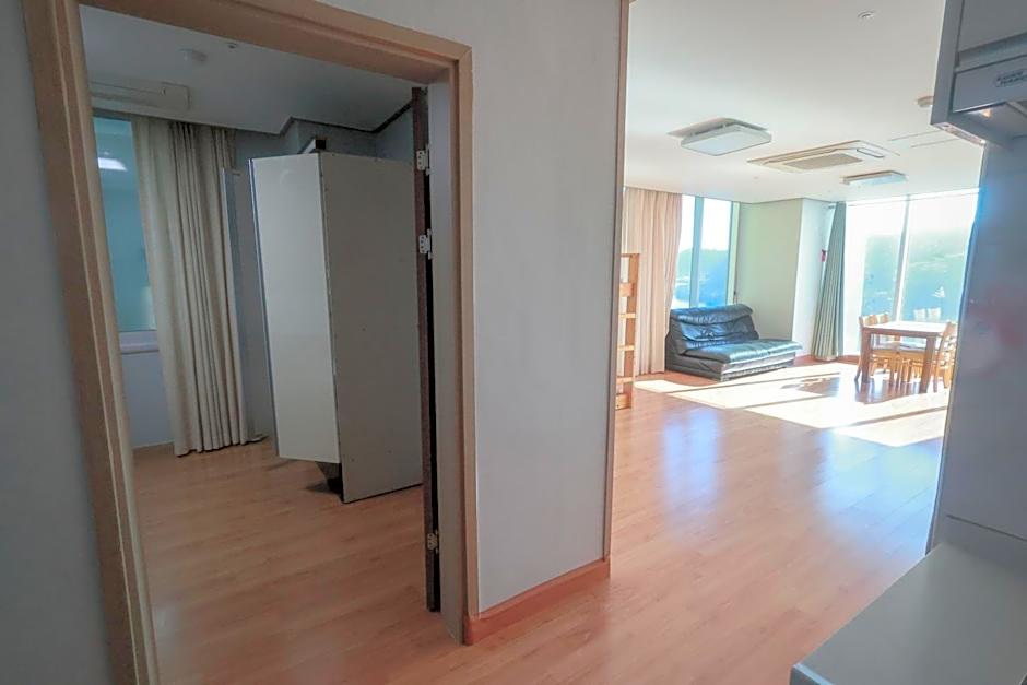 Island story pension