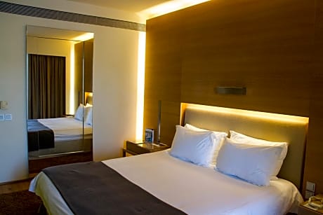 Superior Room with Garden View