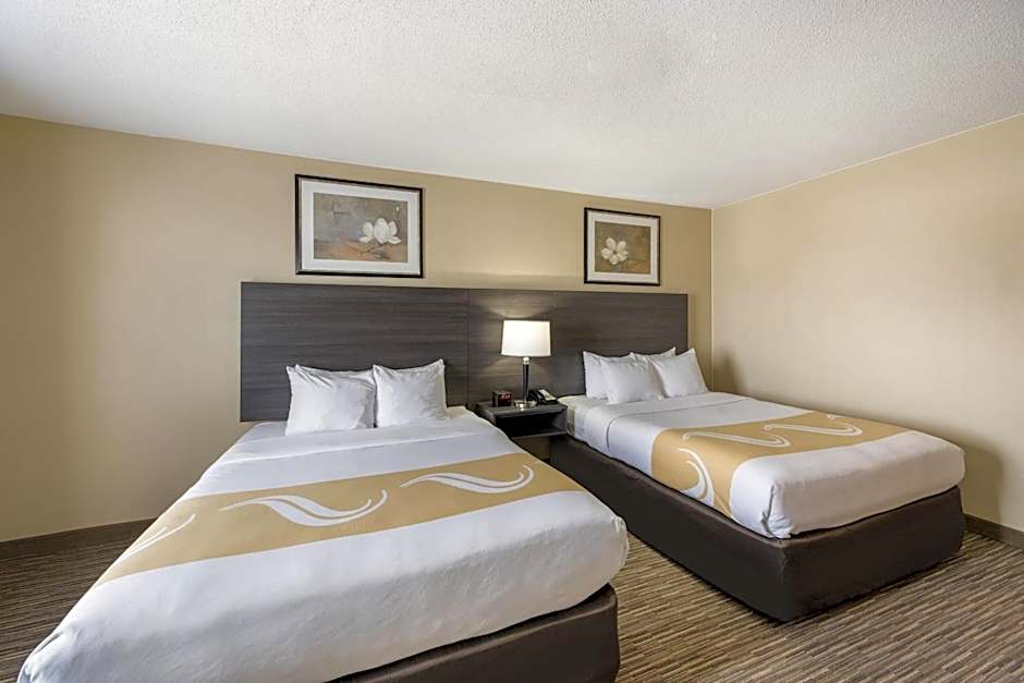 Quality Inn & Suites Fishkill South near I-84