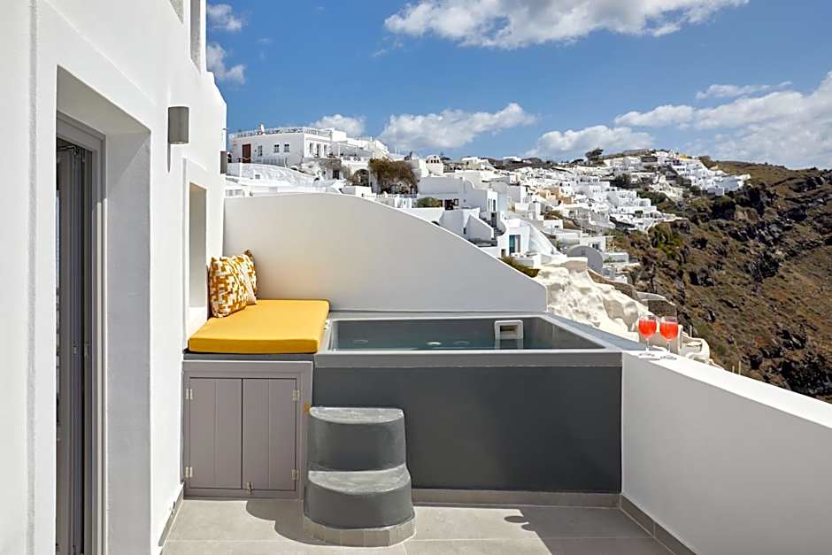 Allure Breeze Suites