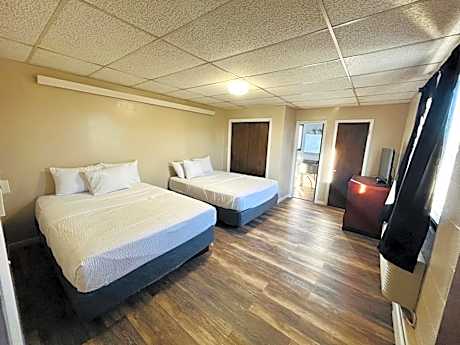 2 Queen Beds Suite Non-Smoking
