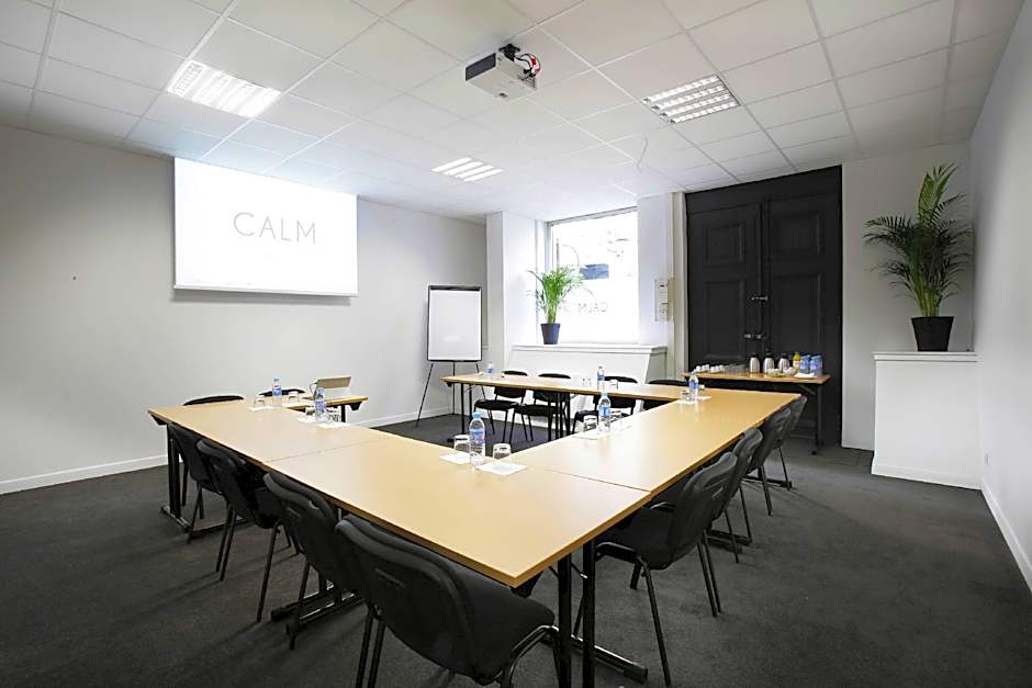 CALM Appart' & Hostel