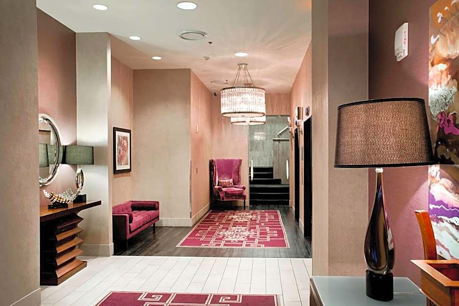 Ambassador Hotel Wichita, Autograph Collection by Marriott