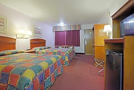 2 Double Beds Smoking