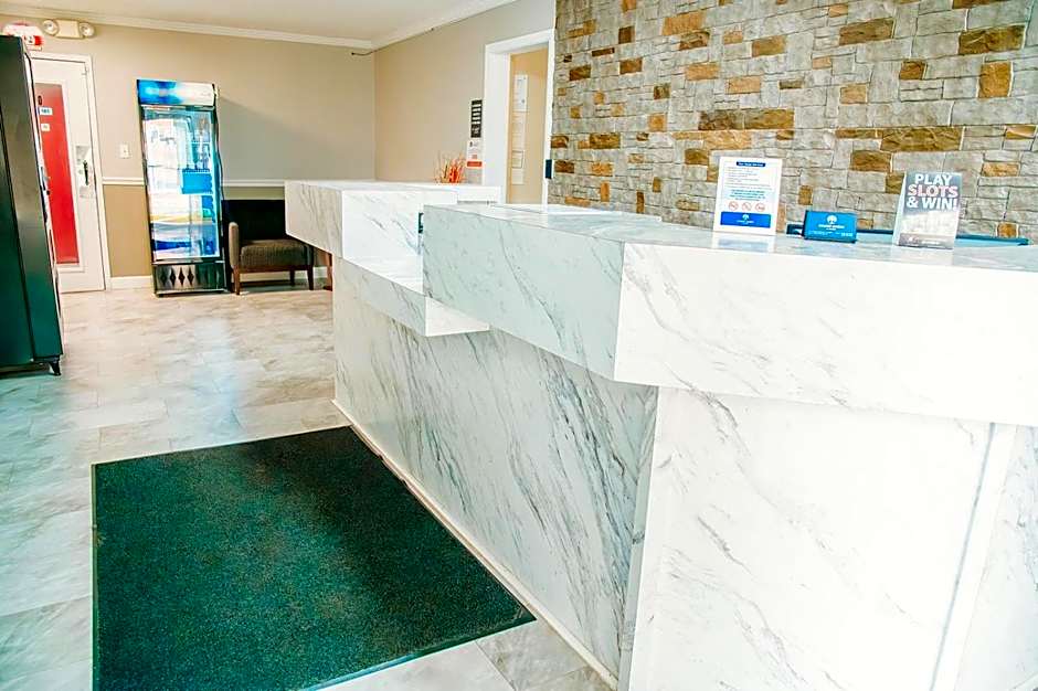 Country Garden & Suites-Benton