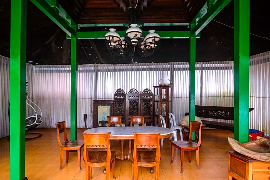 RedDoorz at Paris Ocean