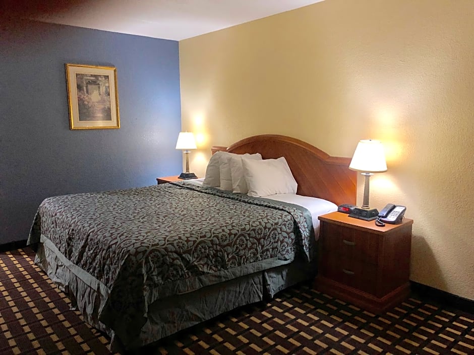 Days Inn by Wyndham Sharonville