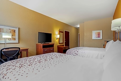2 Queen Beds
