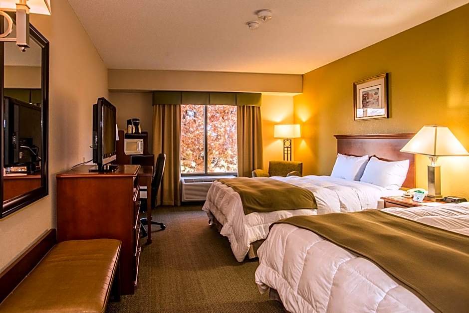 Round Hill Inn