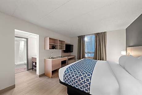 One Bedroom King Suite  - Non Smoking