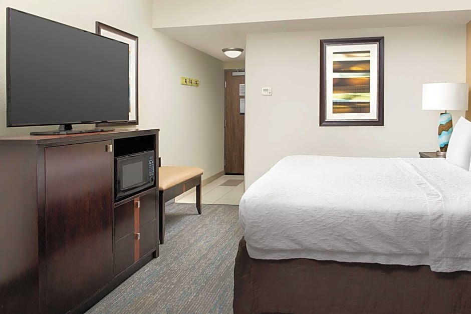 Hampton Inn By Hilton & Suites Alpharetta