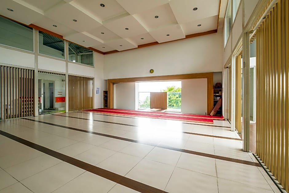 Capital O 1973 Guest House Toserba Selamat Syariah Pelabuhan Ratu