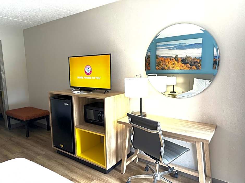 Days Inn by Wyndham Harriman