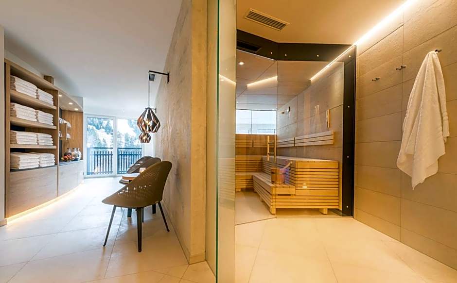 Heart Hotel Grischuna