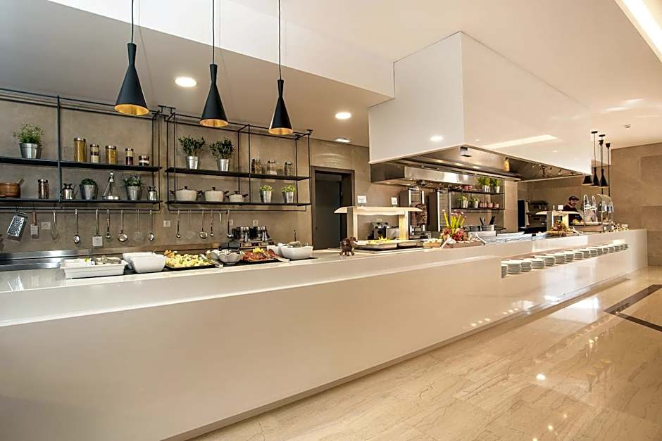 Hotel Niriides Beach