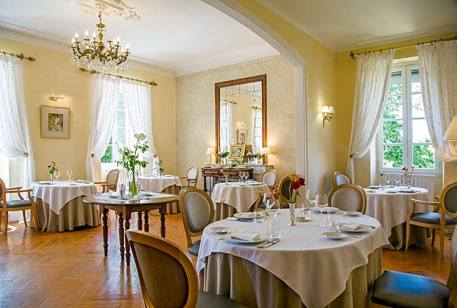 Logis Hotel Restaurant Chateau Bellevue