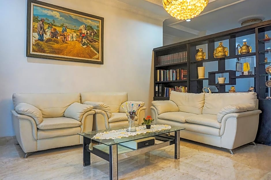 Collection O 92465 Sawangan Guest House Syariah