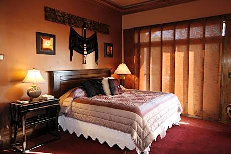 Swan River Inn