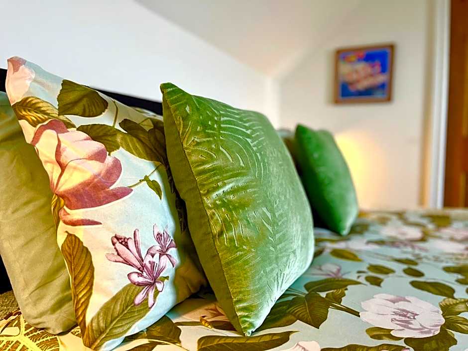 Trossachs Barn & Cabin - boutique B&B