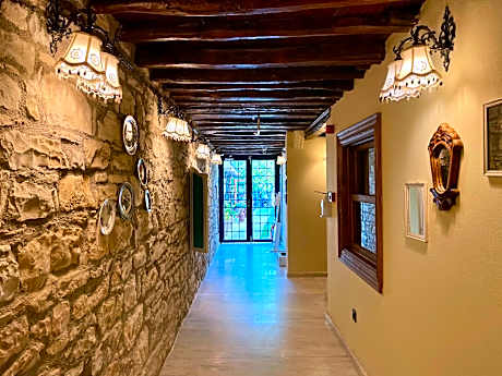Urla Taş Konak Otel