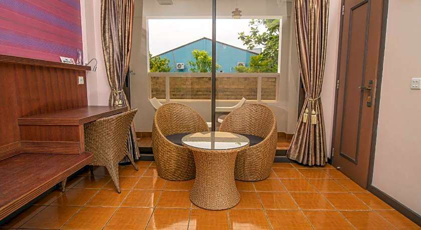 Rashu Hiyaa Hotel Dhiffushi