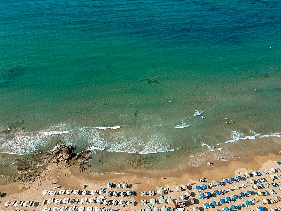 NAMI HOTEL & SUITES