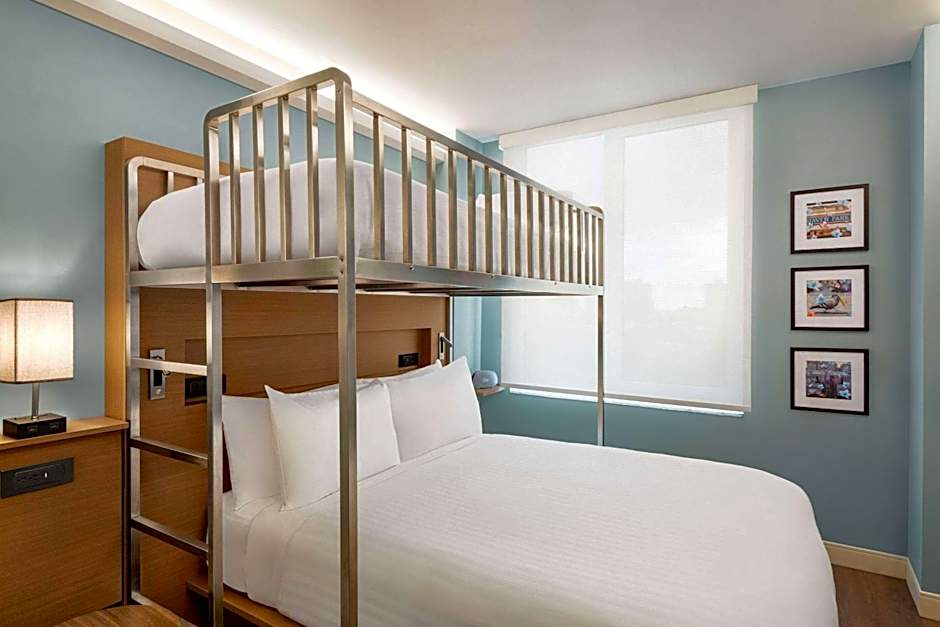 Photo 1 of 10 of 1 Queen and 1 Twin Bunk Bed, Deluxe Room, Non-Smoking