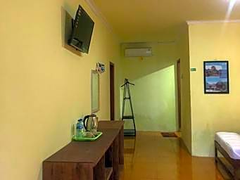 Roemah Beong Syariah at Desa Wisata Kembanglimus Mitra RedDoorz