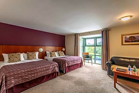 Executive Family Room (4 Adults + 1 child)