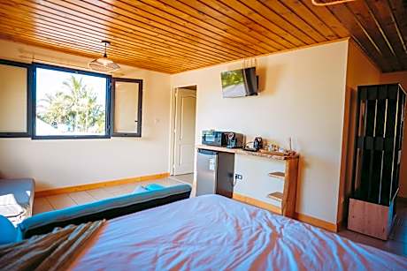 Studio with Sea View