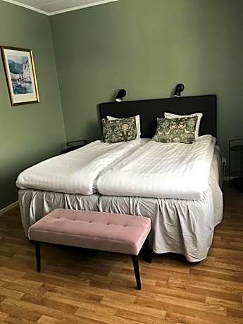 Double Room with Shared Bathroom