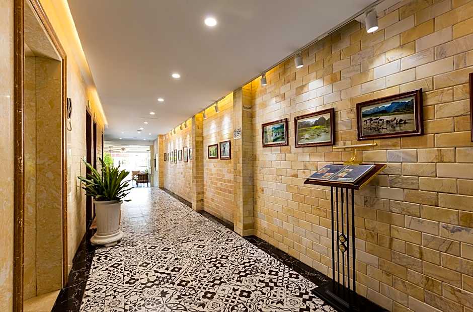 Liberty Hall Tam Coc Hotel & Villa