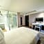 Days Fine Hotel