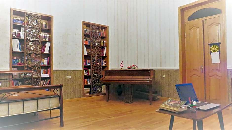 Kutaisi Center Guesthouse