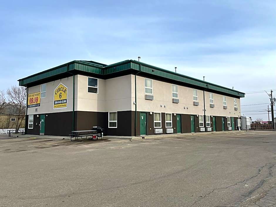 Circle 6 Motel