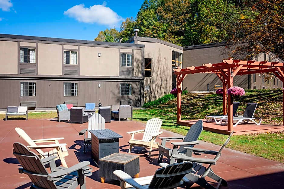 Fireside Inn & Suites West Lebanon