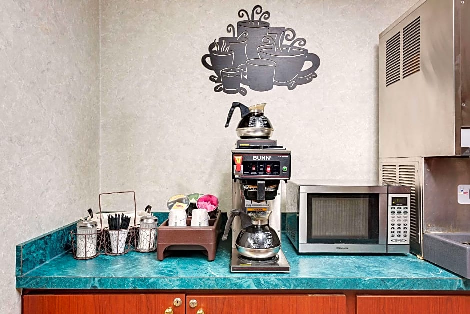 Knights Inn Cleveland/Macedonia