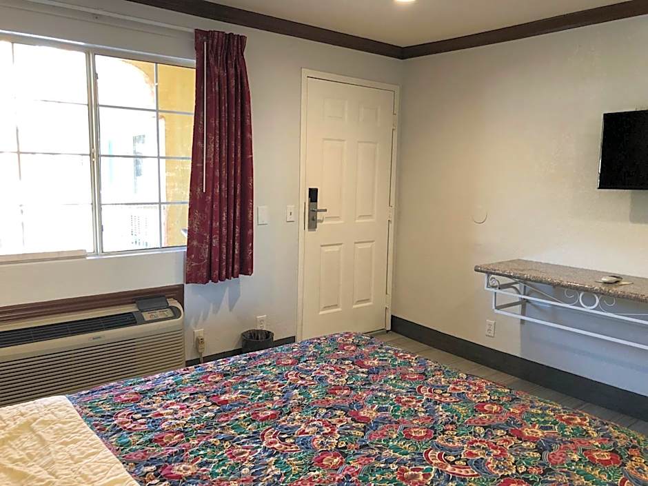 Starlight Inn, Valley Blvd - Downtown LA