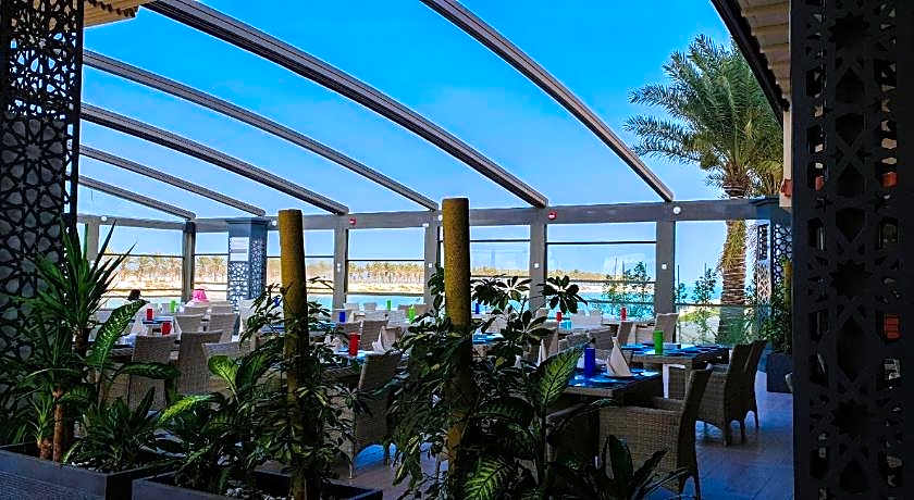 Golden Tulip Al Khobar Suites