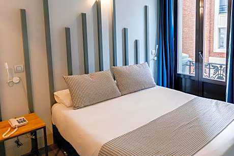 Double Room with Private Bathroom