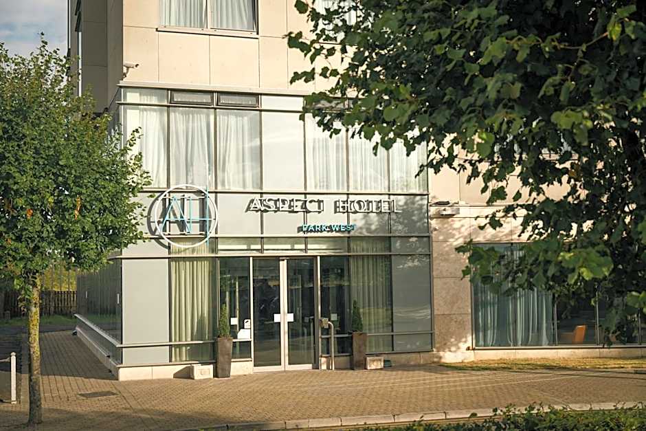 Aspect Hotel Park West