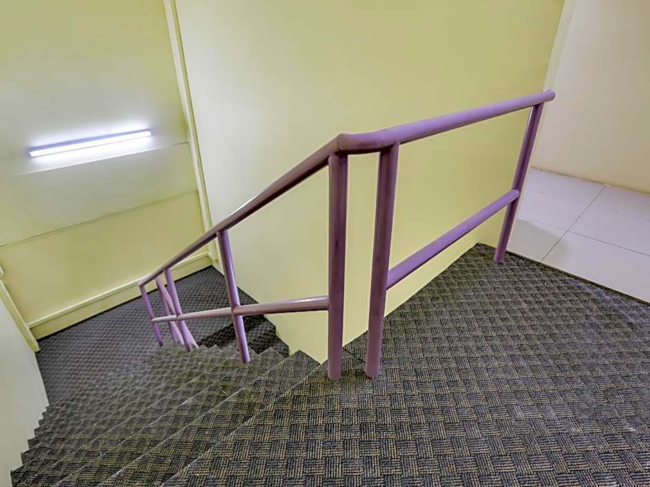 OYO 89583 Grove Hotel