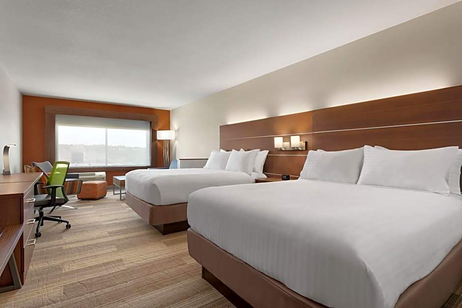 Photo 1 of 4 of 2 Queen Beds Suite