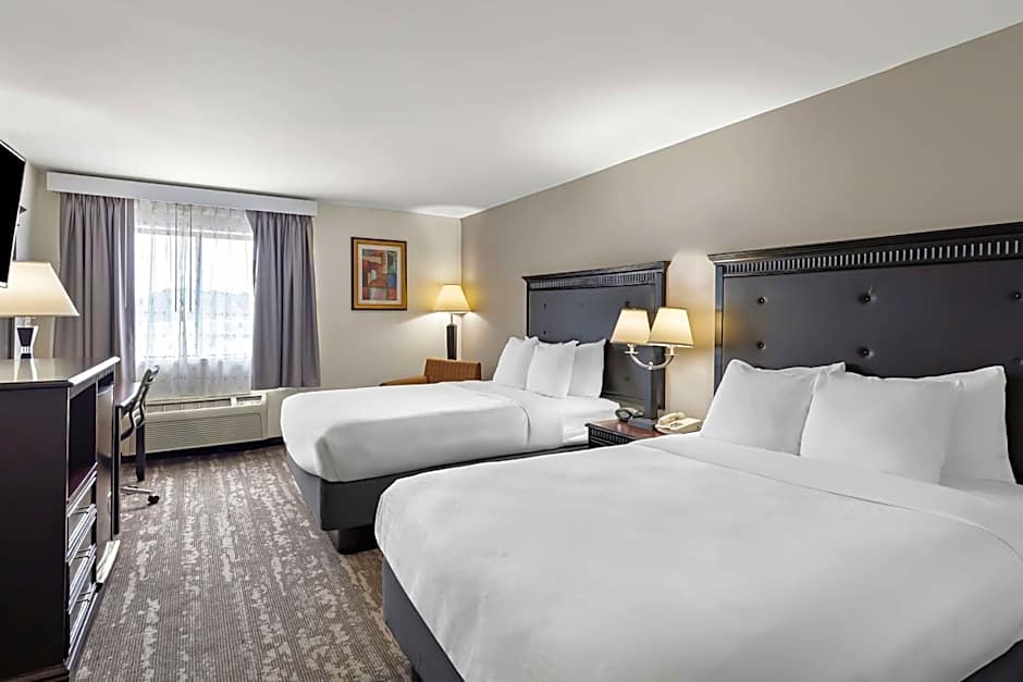 Best Western Saluki Inn