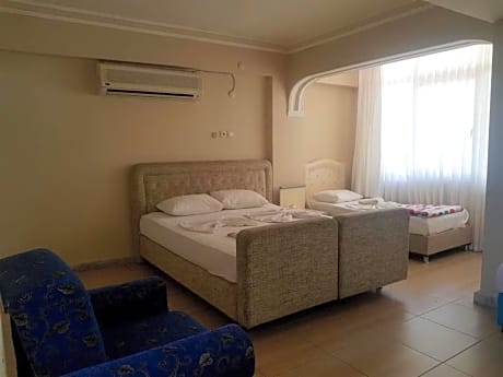 Selina Hotel