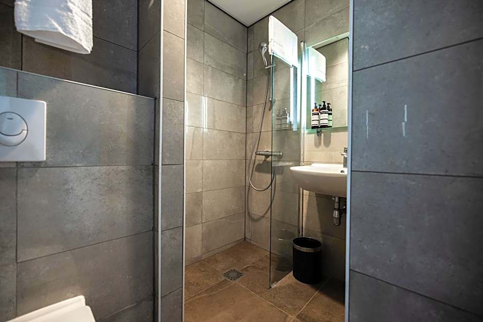 HOTELUX Amsterdam Airport Hotel