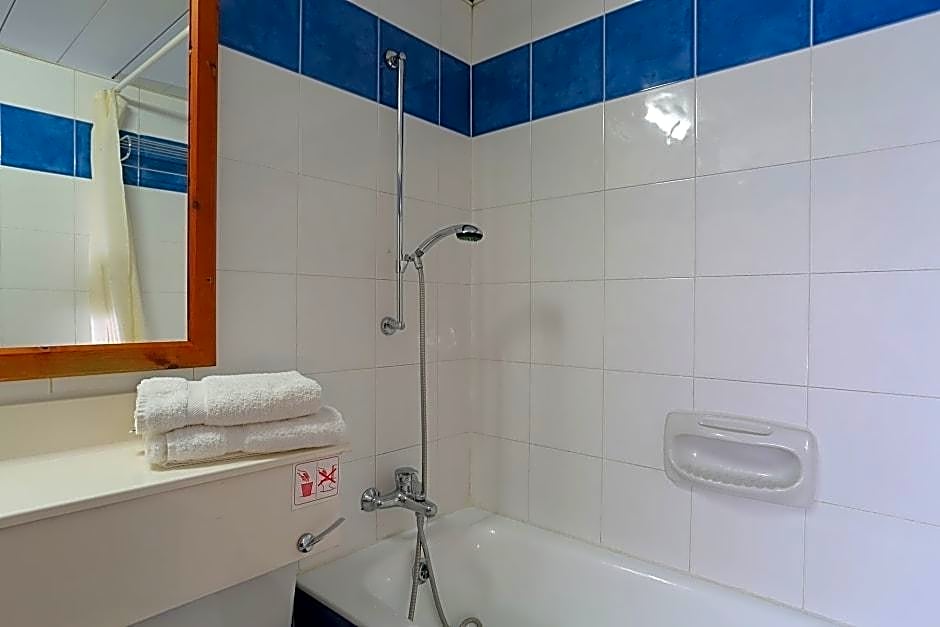 Eleni Holiday Village